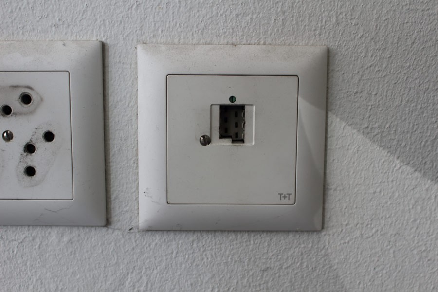 14087i56b5e9bc4bb15d0f.jpg Steckdose A