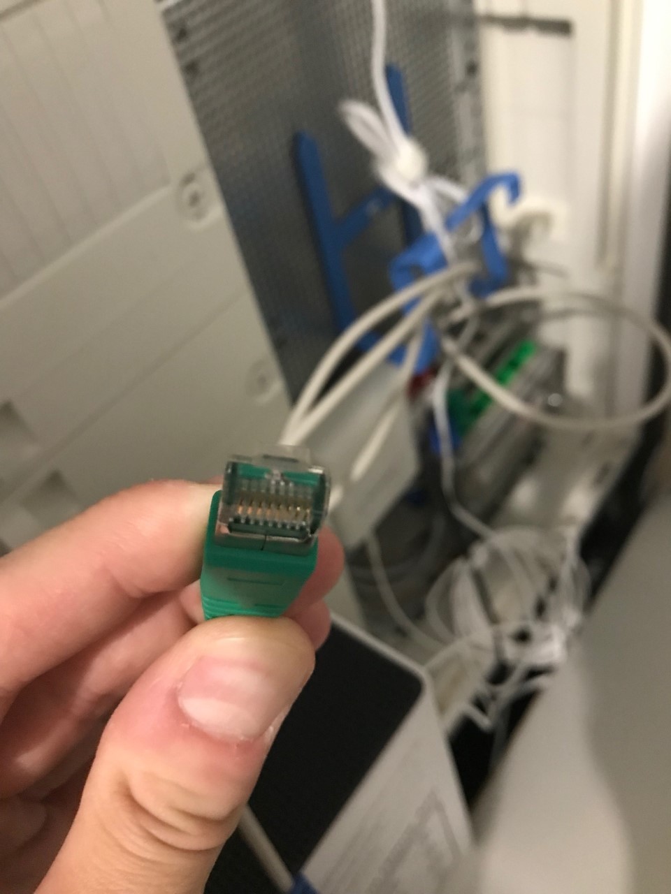 34290if343fbe4b3b2c09d.jpg 4 Drähte?