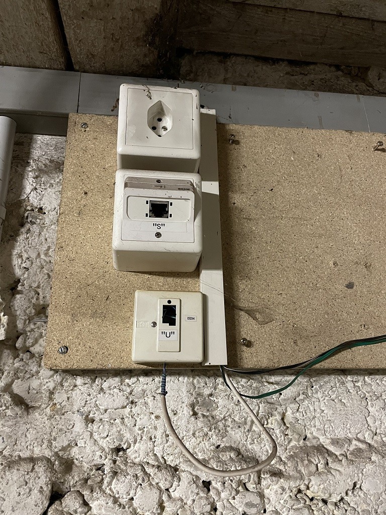 IMG_1857 ehemals ISDN-Anschluss.JPG