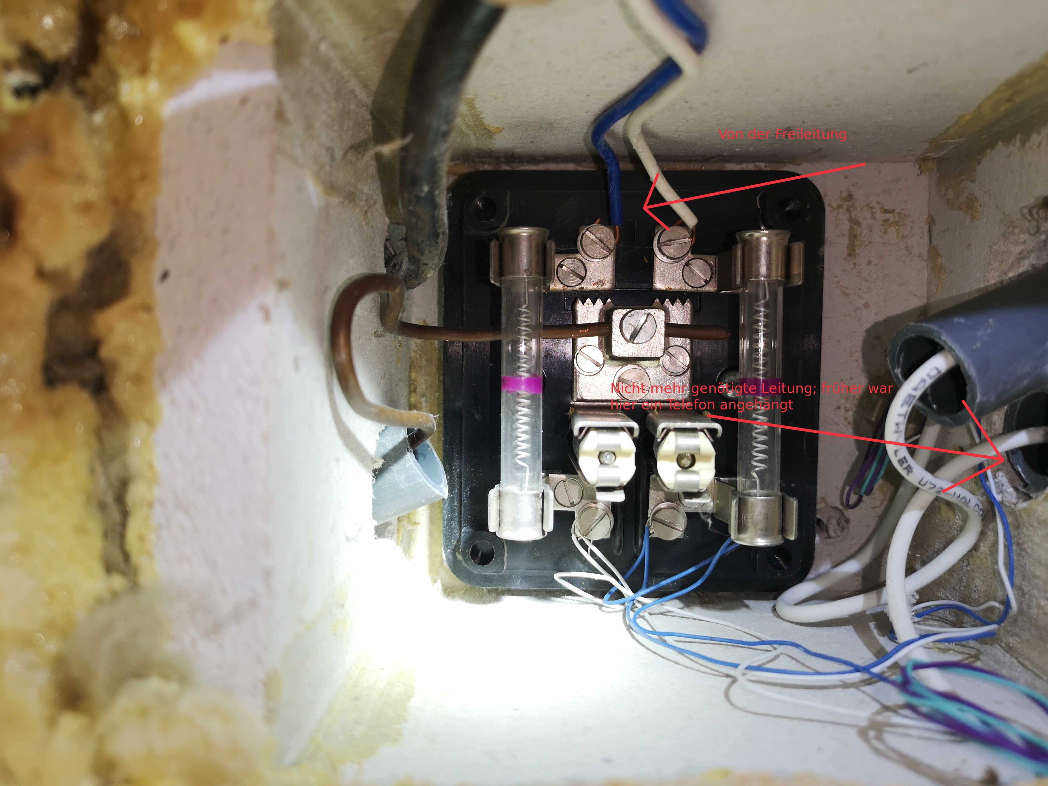56738i8a4645991b4631e5.jpg Vorher: mit zwei Leitungen angeklemmt